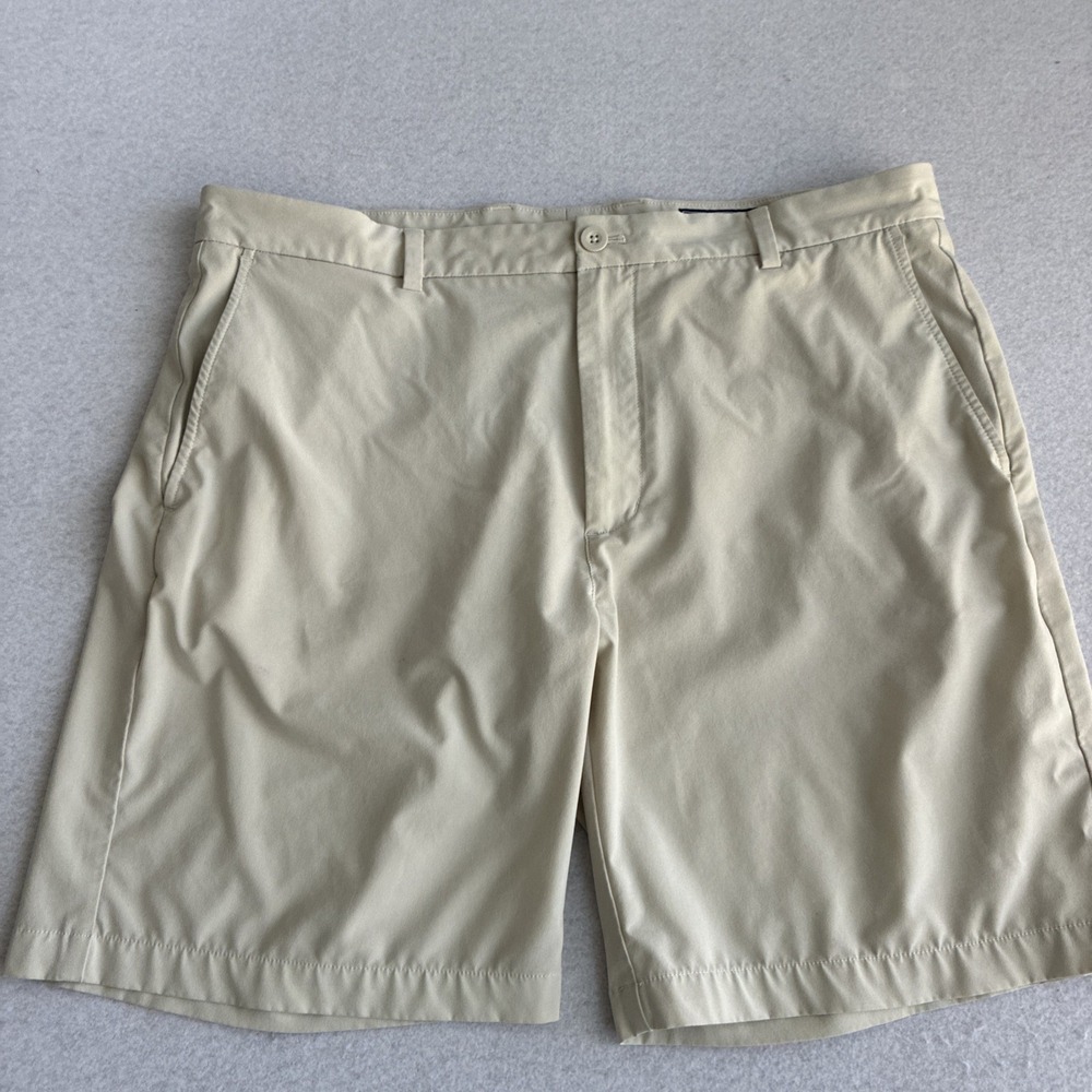 Vineyard Vines Mens Performance Breaker Shorts Size 38 8" Inseam Golf Beige